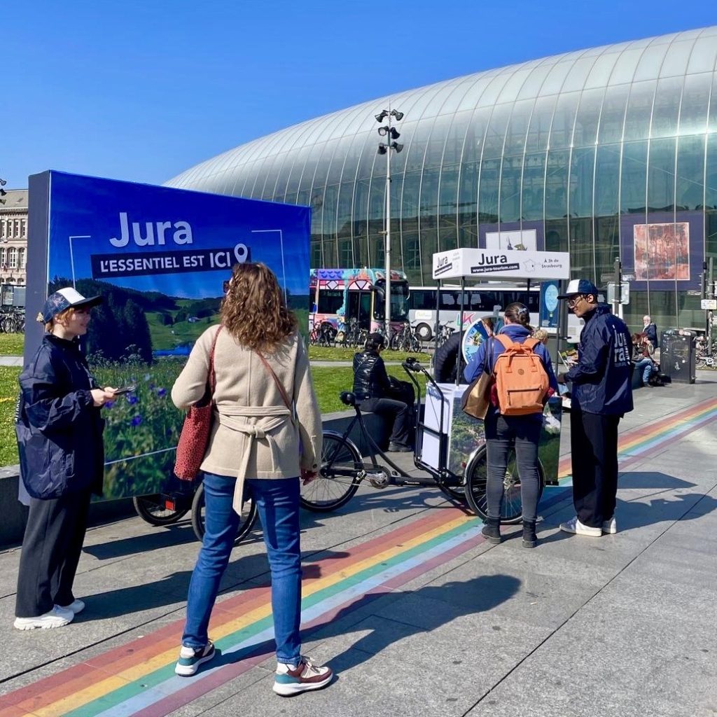 2026 Large publicite activation ooh agence street marketing strasbourg | Veymont