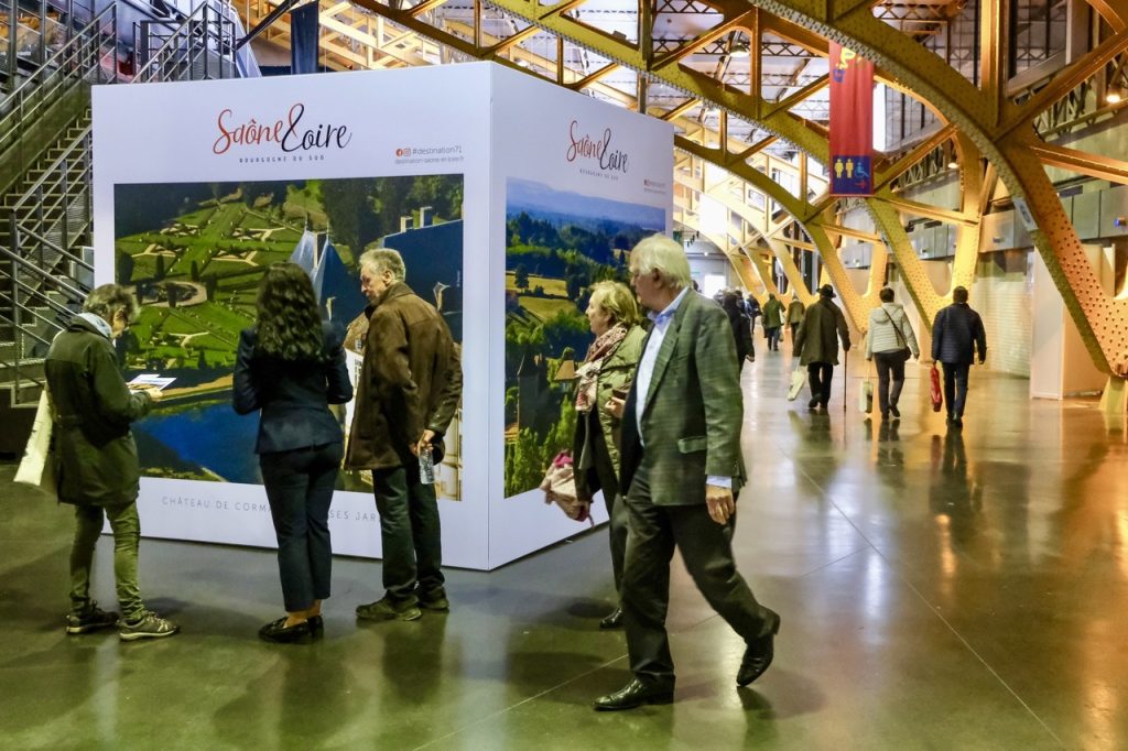 Affichage evenementiel Halle Tony Garnier Lyon pour Saone et Loire | Veymont