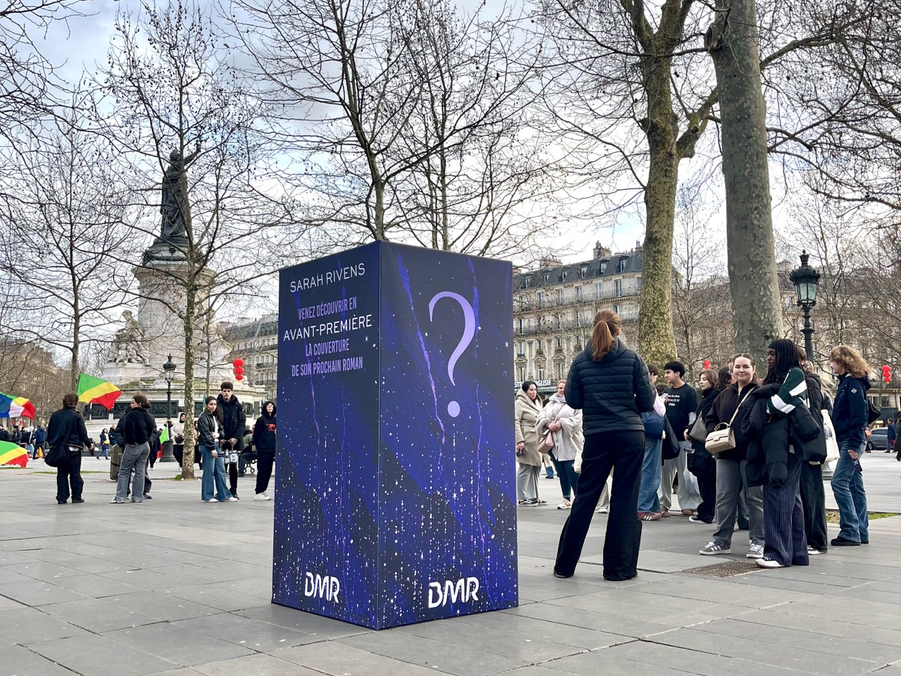 Veymont. Animation événementielle. Cube publicitaire pour une expérience immersive : vue, ouïe, odorat