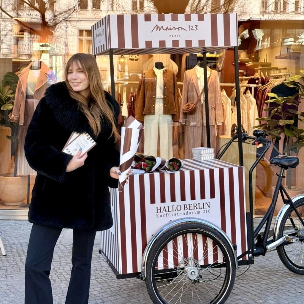 28 VEYMONT x MAISON 123 - Retail Activation in Berlin: Flower Distribution with a Branded Cargo Bike | Veymont